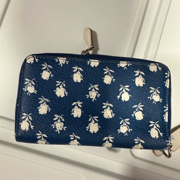 Coach Wallet - Picture 2 of 6